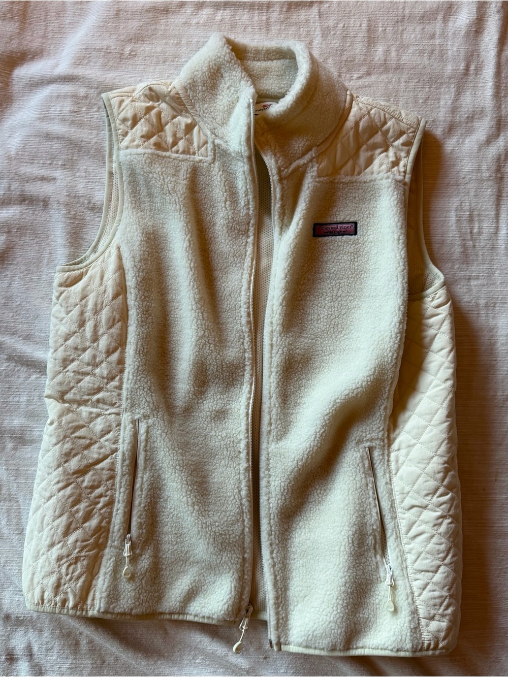 Women's Vineyard Vines Cream Fleece Vest - Quilted Panel Vest Medium